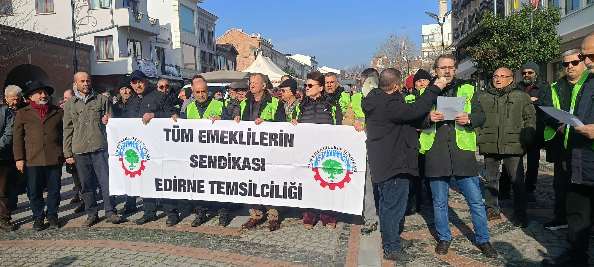 “İnsanca Yaşamak için hakkımızı istiyoruz”