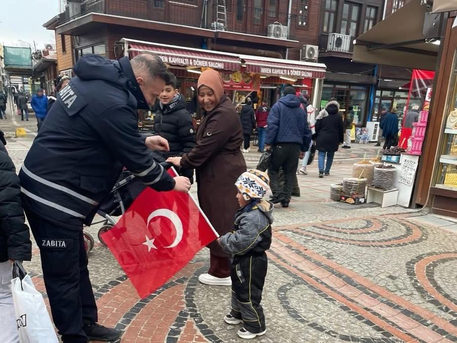 Edirne'den 'ay-yıldızlı' mesaj!