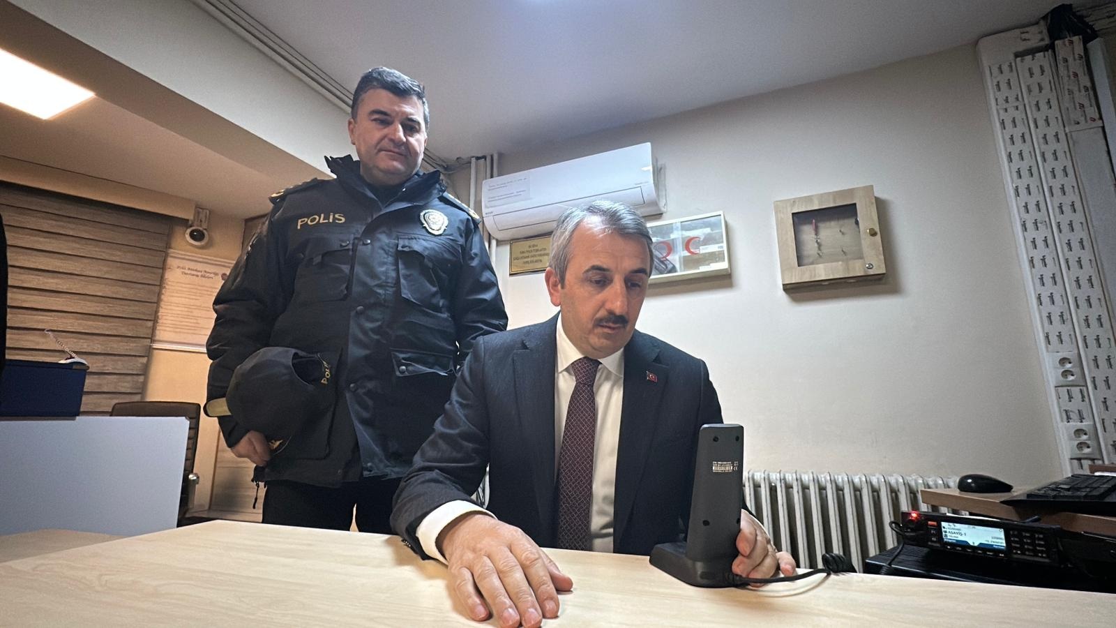 Mesajı telsizden verdi