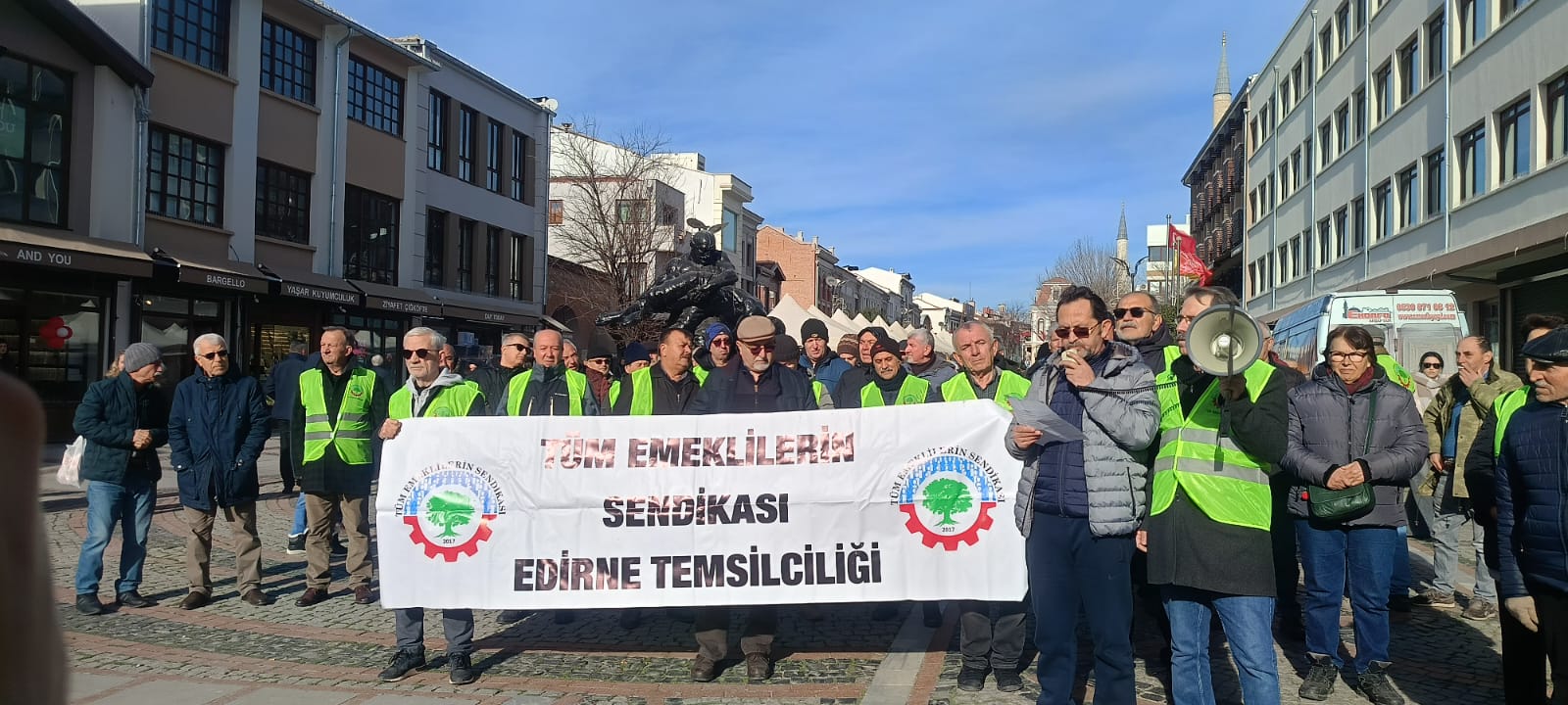 “Enflasyon Yalanı, Zam Masalına Kanmıyoruz”