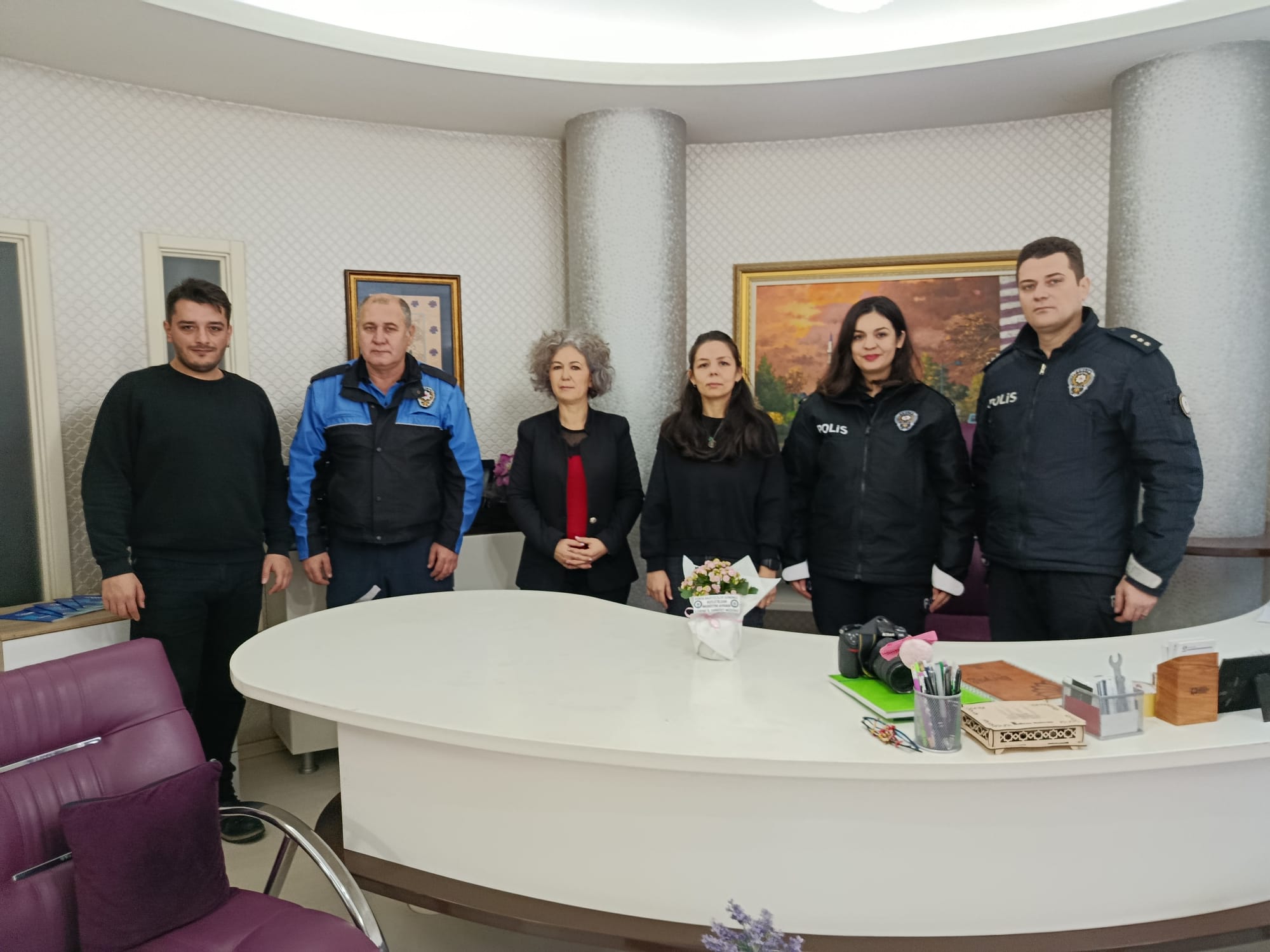 Emniyet Müdürlüğü'nden gazetemize 'kutlama' ziyareti