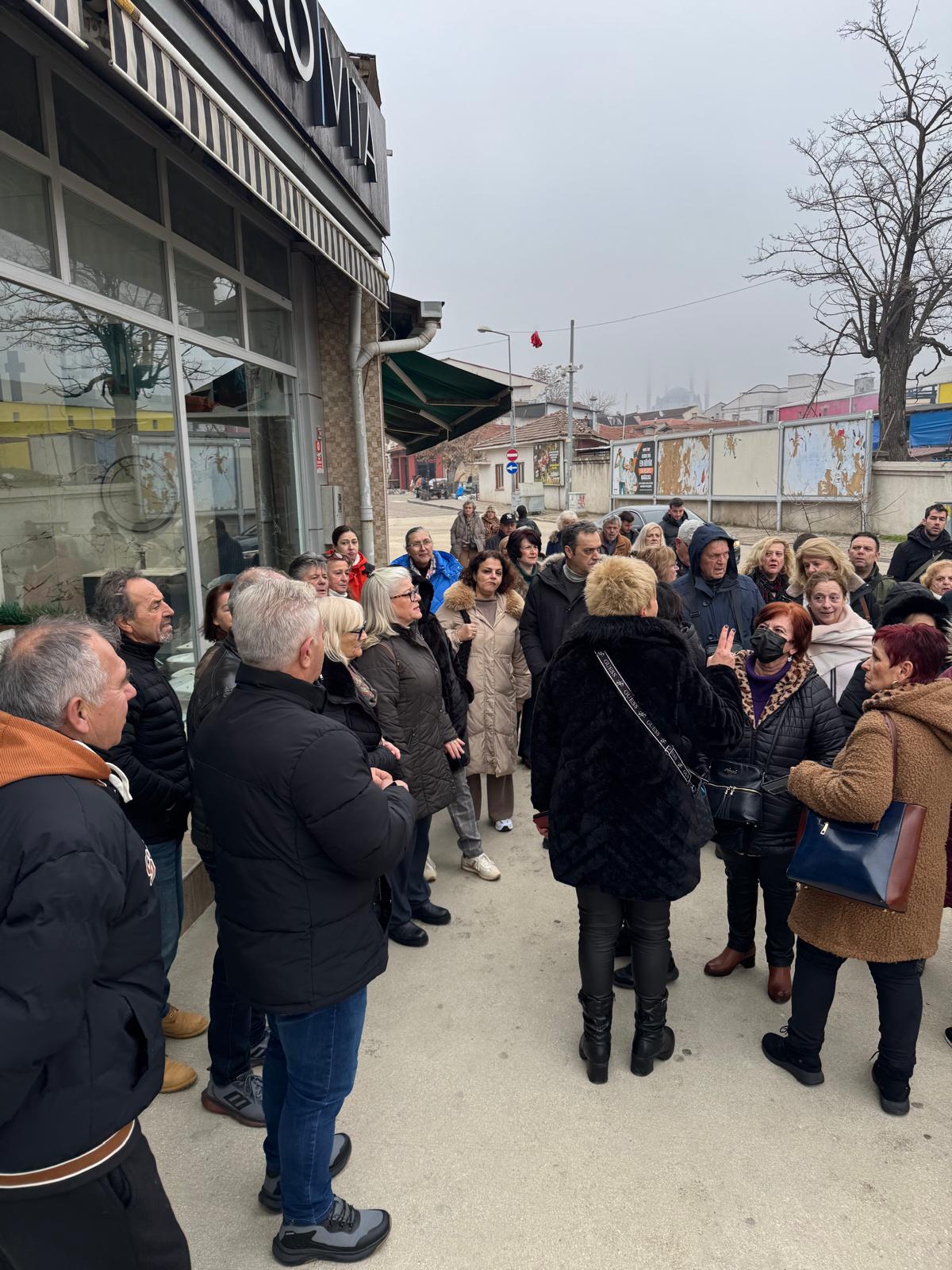 Pazar var diye geldiler, kapıdan döndüler!