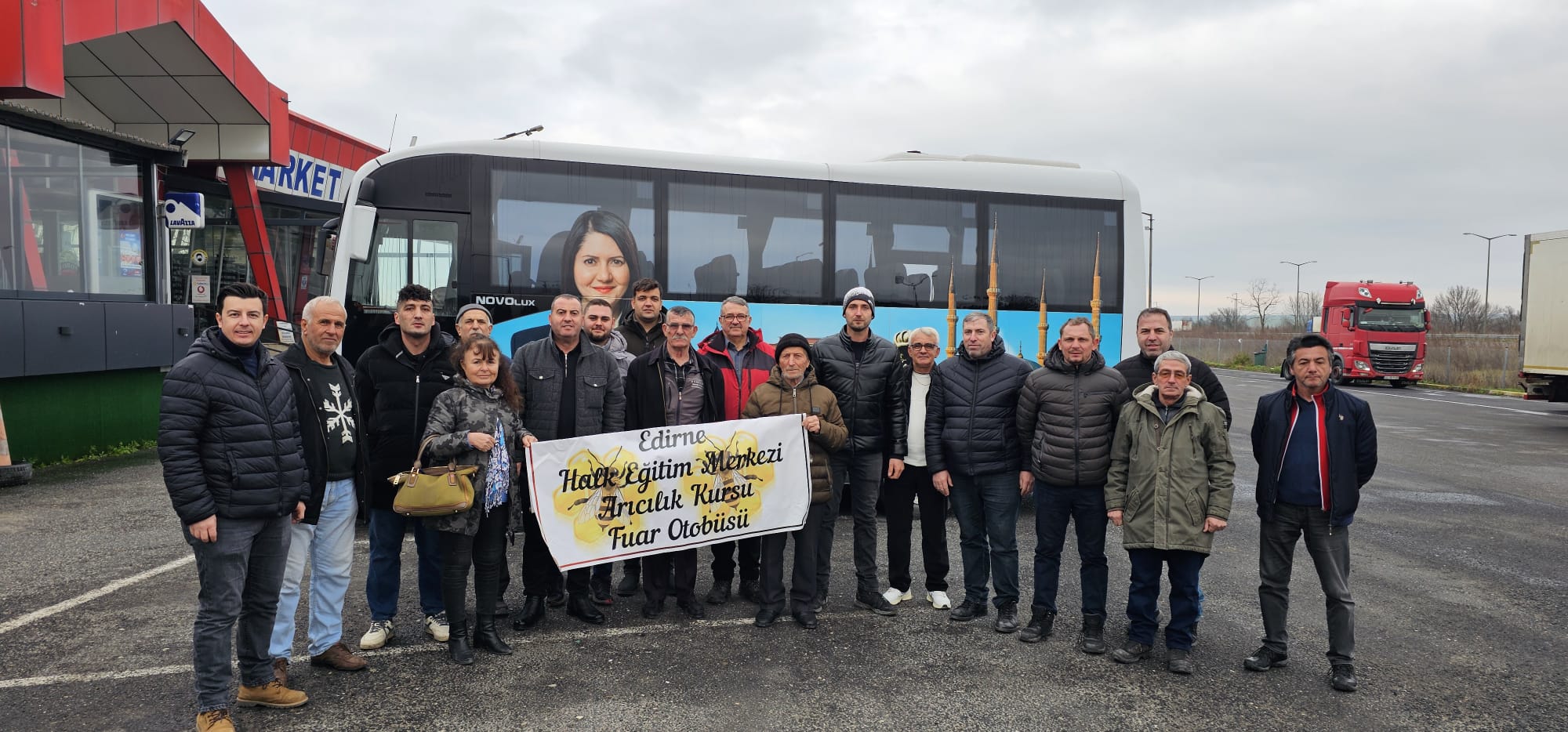 Edirneli arıcılık kursiyerleri fuara katıldı