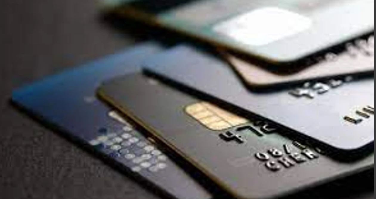 Restoran ve kafelerde zorunlu servis ve kuver ücretine yasak!