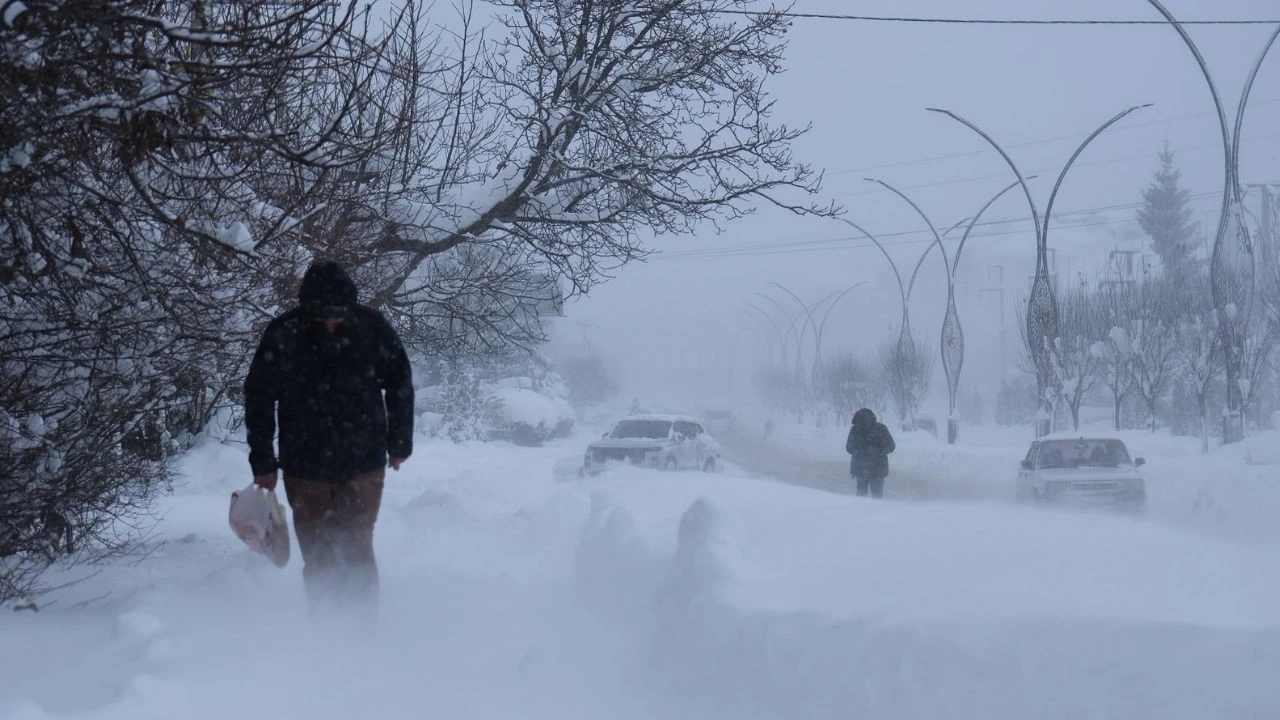 İstanbul'da eğitime 'kar' engeli