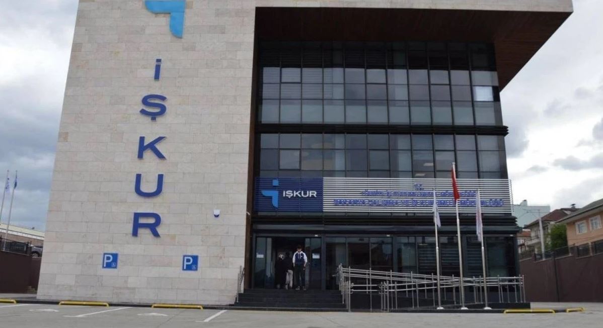Gençlere Günlük 1375 Lira Harçlık