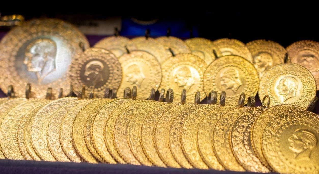 Altın haftaya zirvede başladı