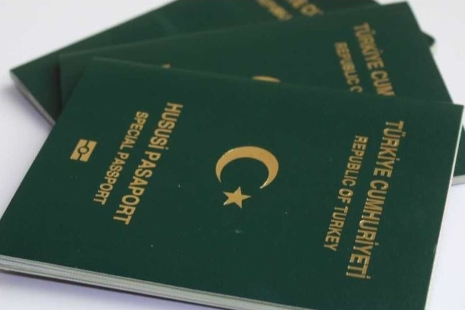 Yeşil Pasaporta Vize mi Geliyor?