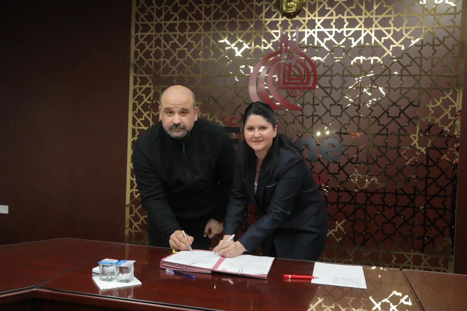 Memurların yüzünü güldüren imza