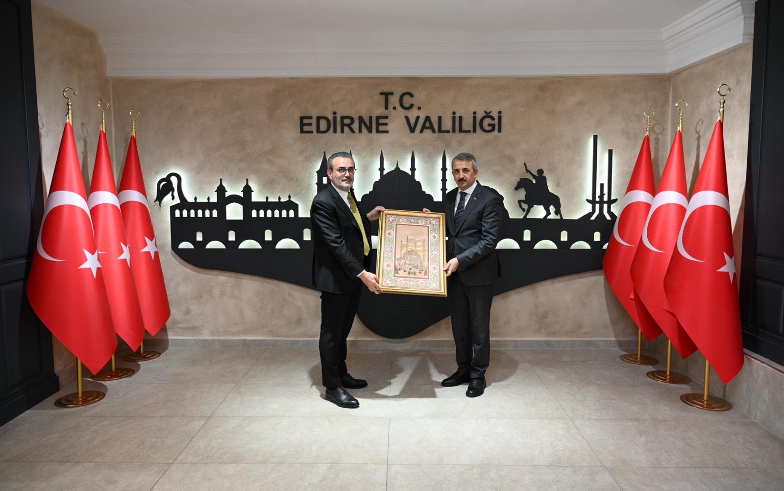 Eski Bakan Ünal'dan Edirne çıkarması