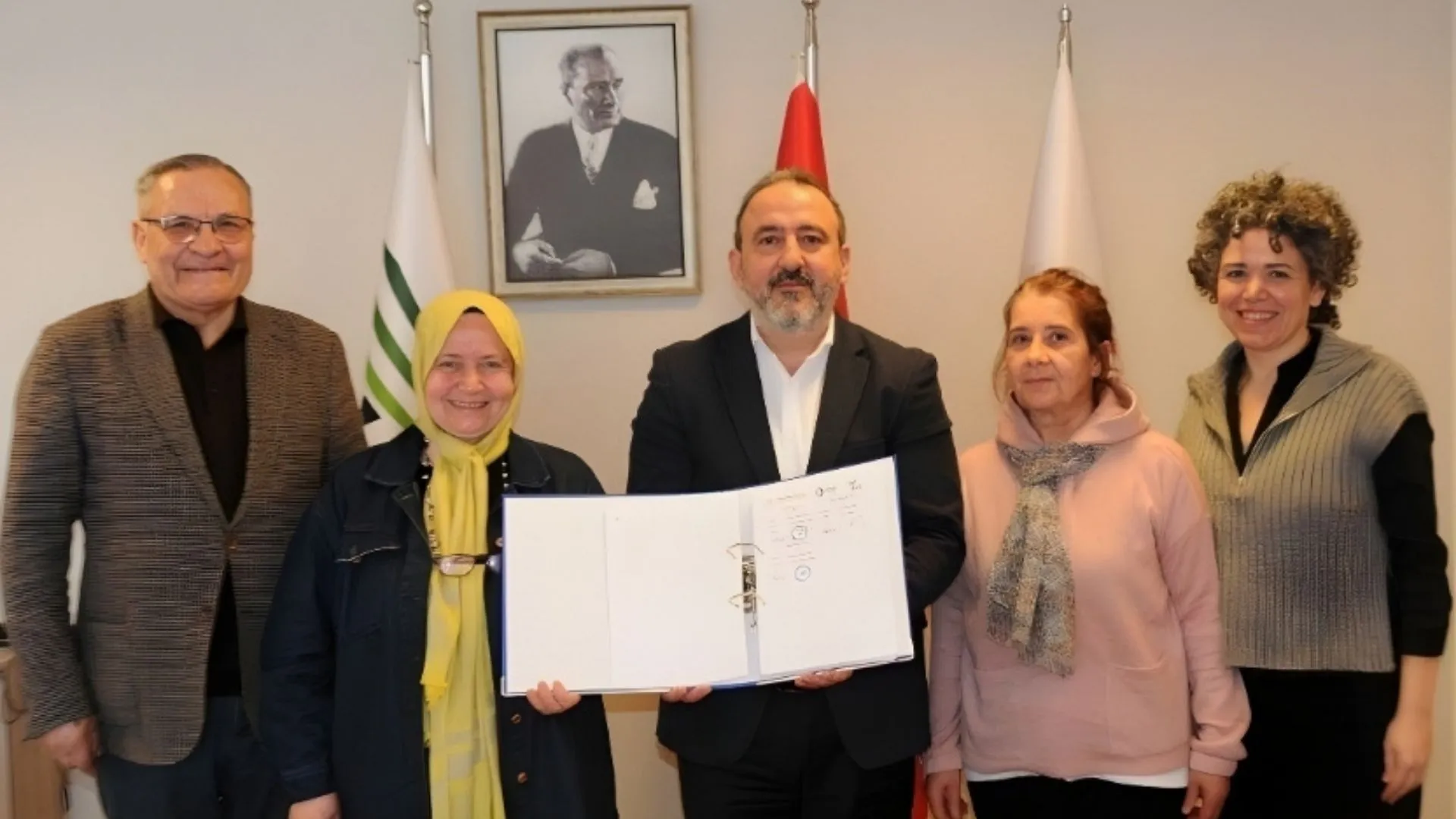 Lalapaşa’da kadın gücüyle bal devrimi