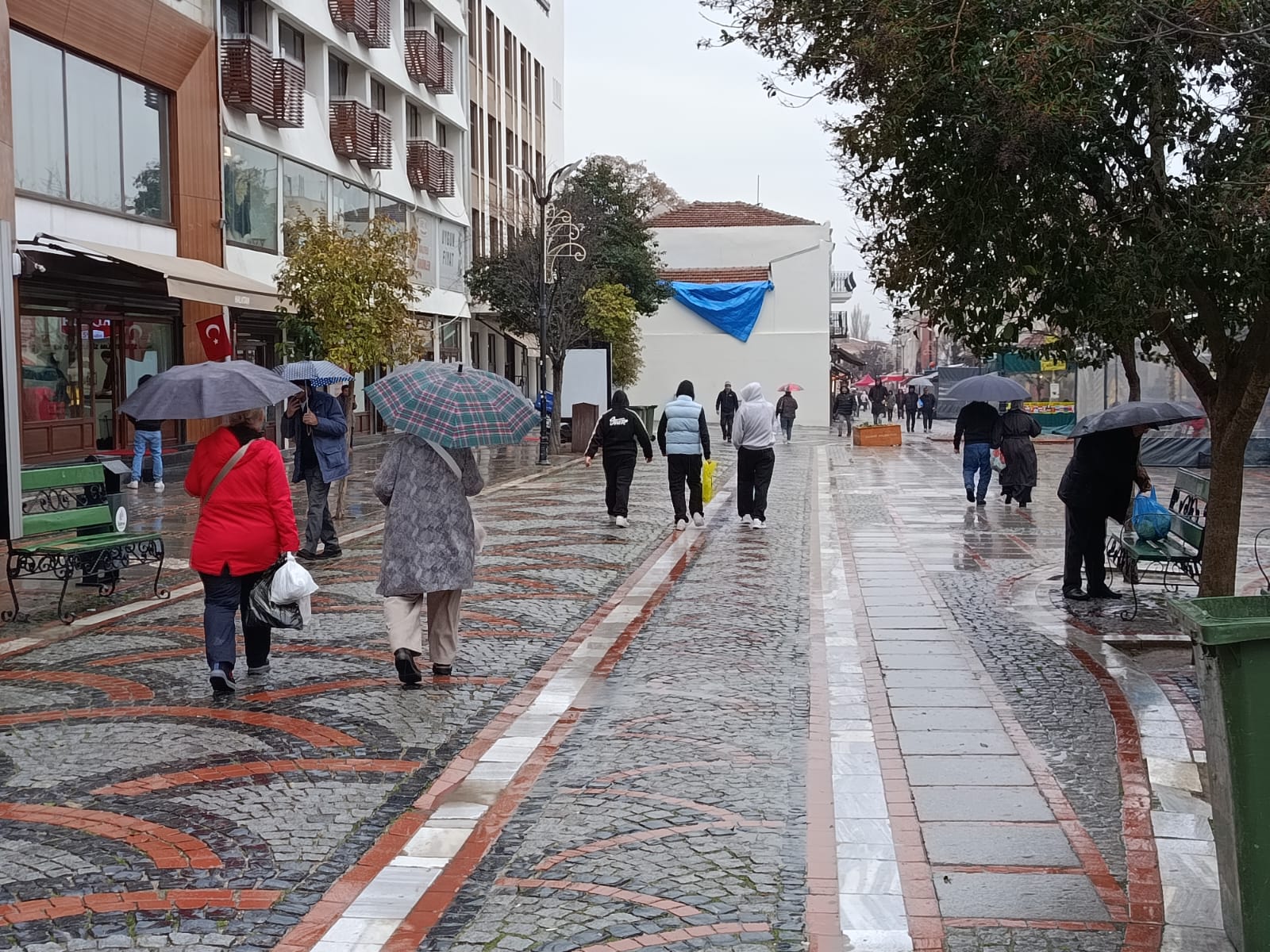 Kent Genelinde Yağışlı Hava Etkili Oluyor