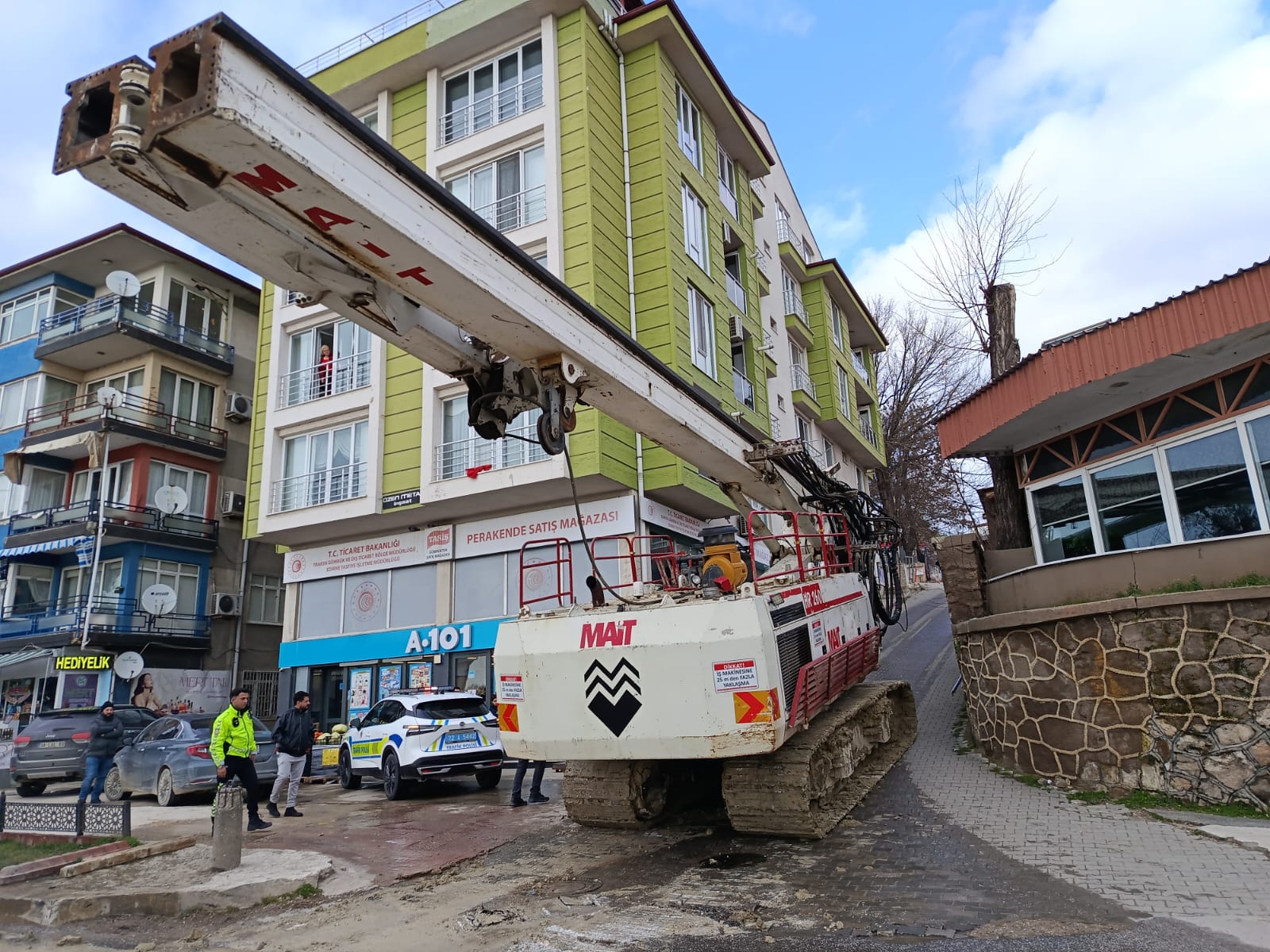 Fora Kazık Trafiği Kilitledi