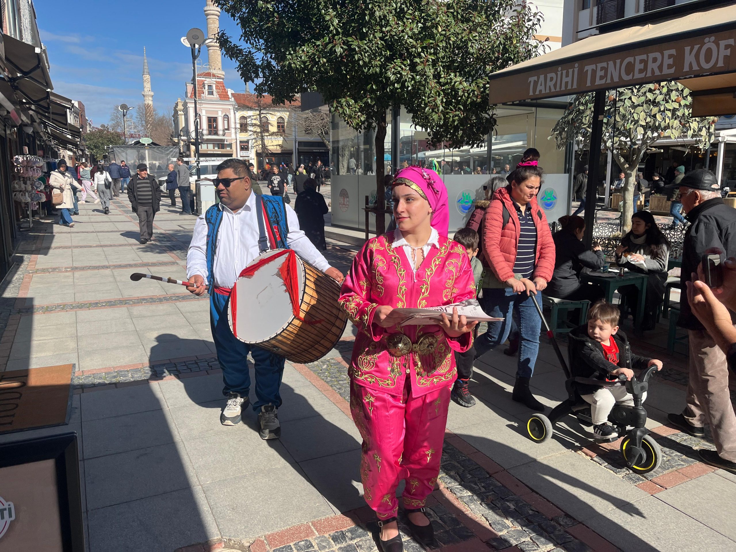 Ramazan Sokağı'na renkli davet