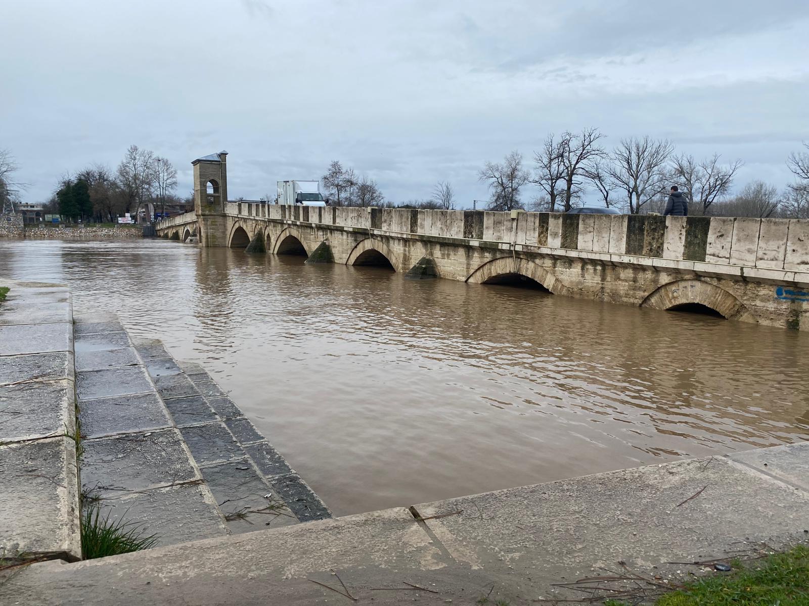 Tunca Nehri Kırmızı Alarmda