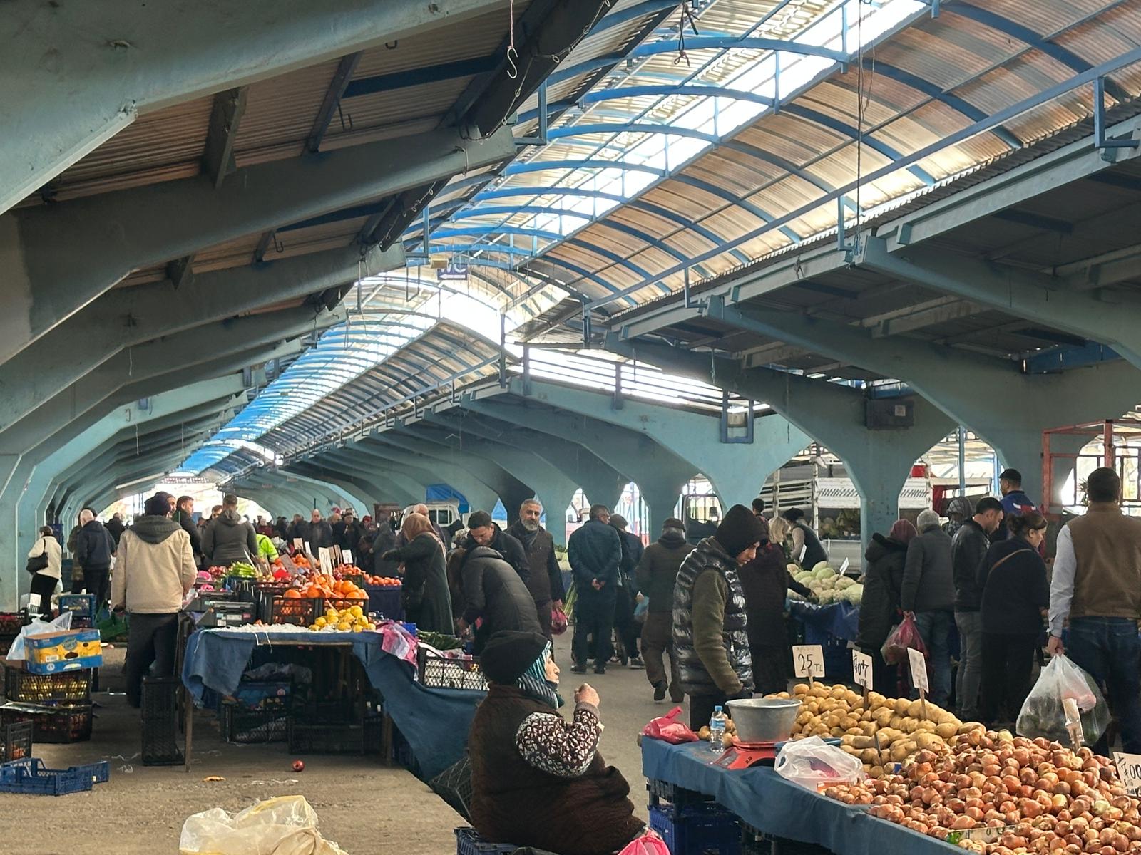 Pazarda 'cep yakan' fiyatlar