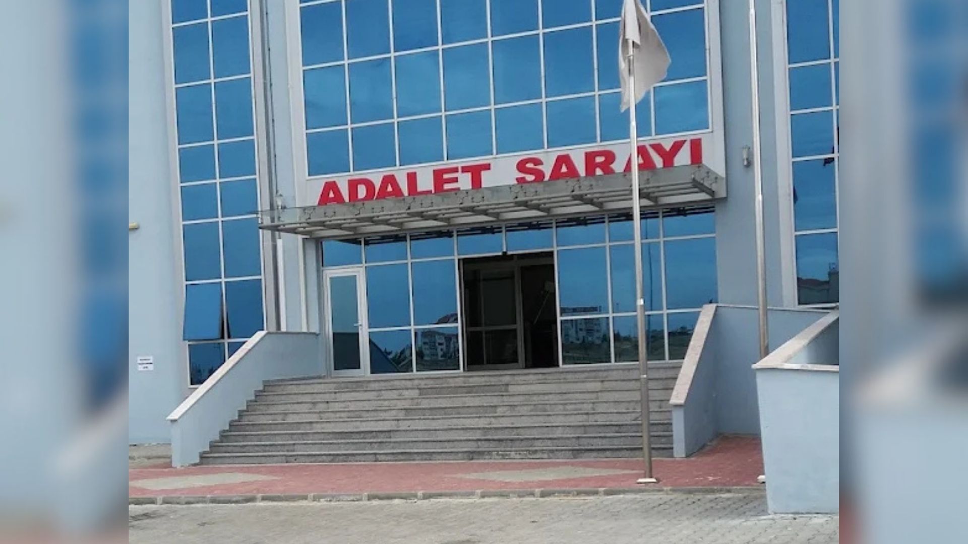 Yurt dışına kaçacaklardı: Takside yakalandılar!