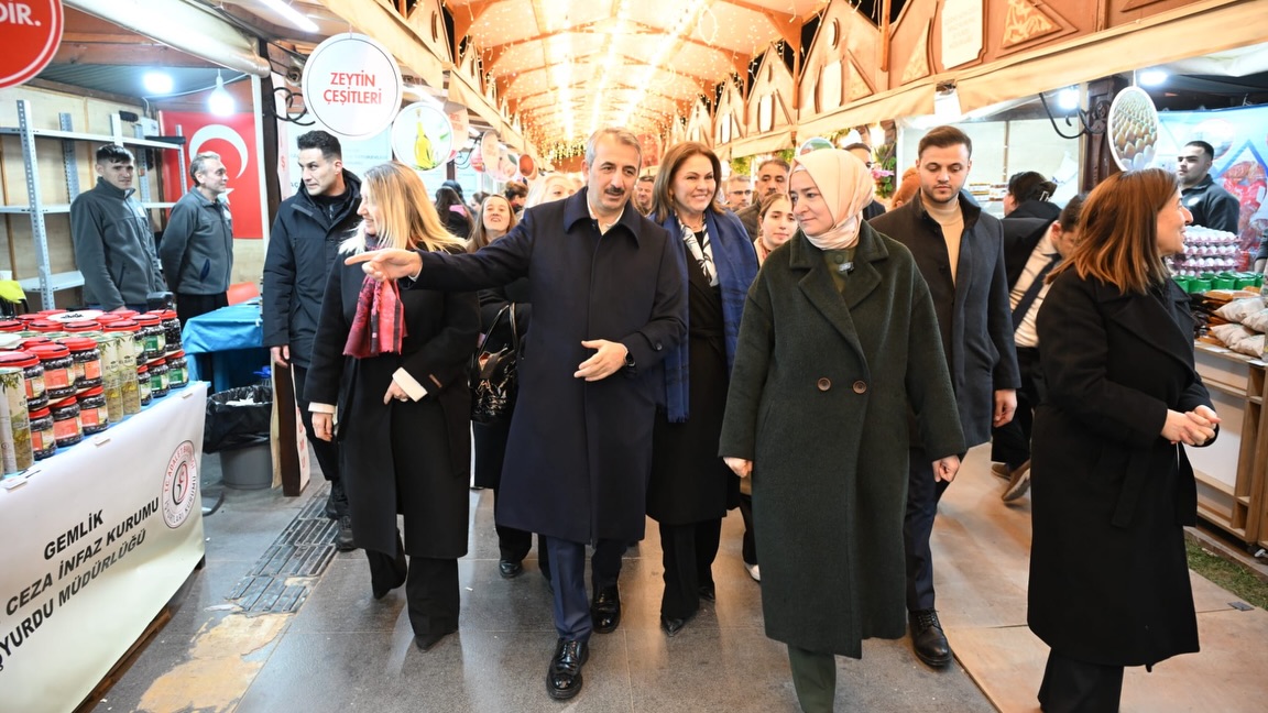 Eski Bakan Kaya'dan 'Ramazan' ziyareti