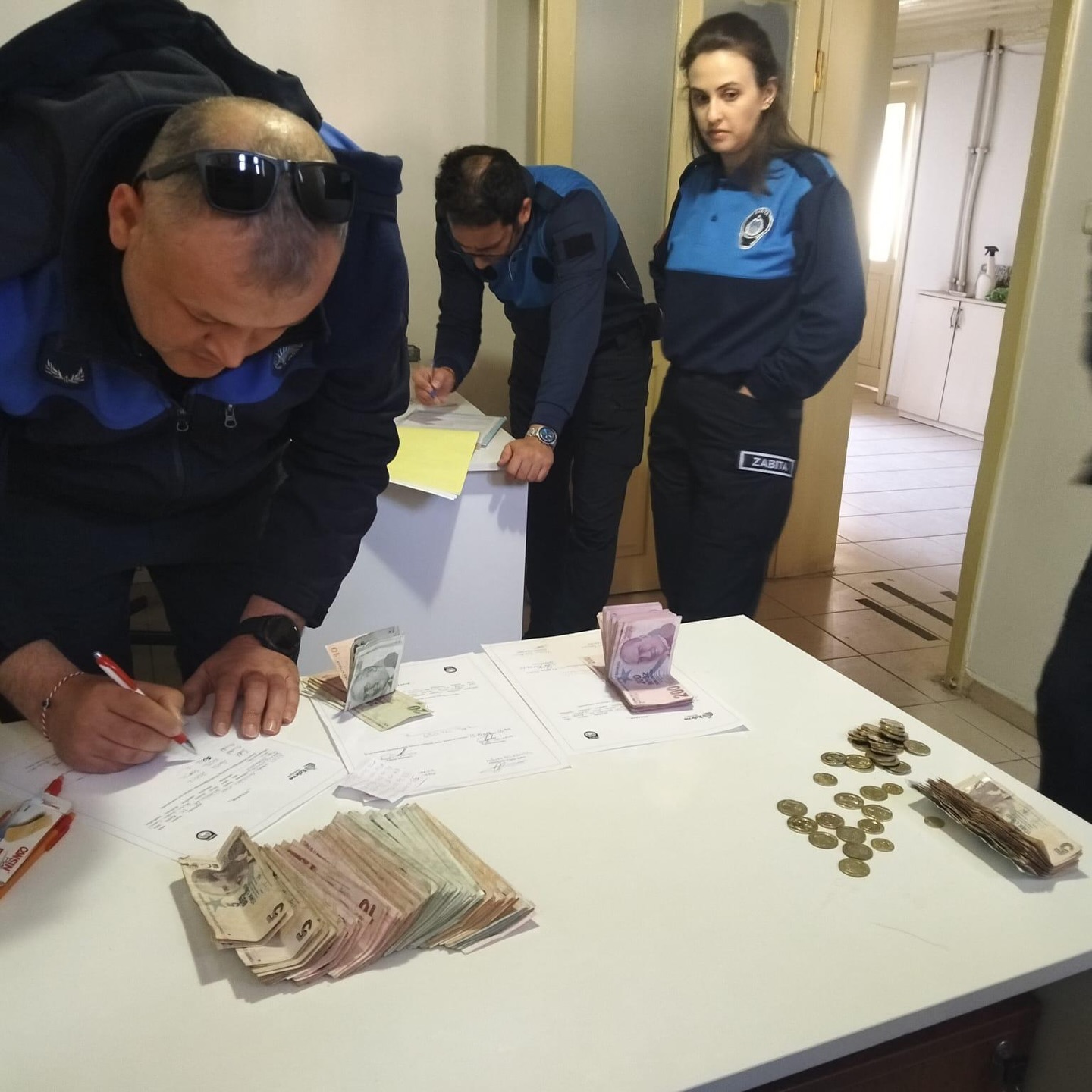 Zabıta Dilencilere Göz Açtırmıyor