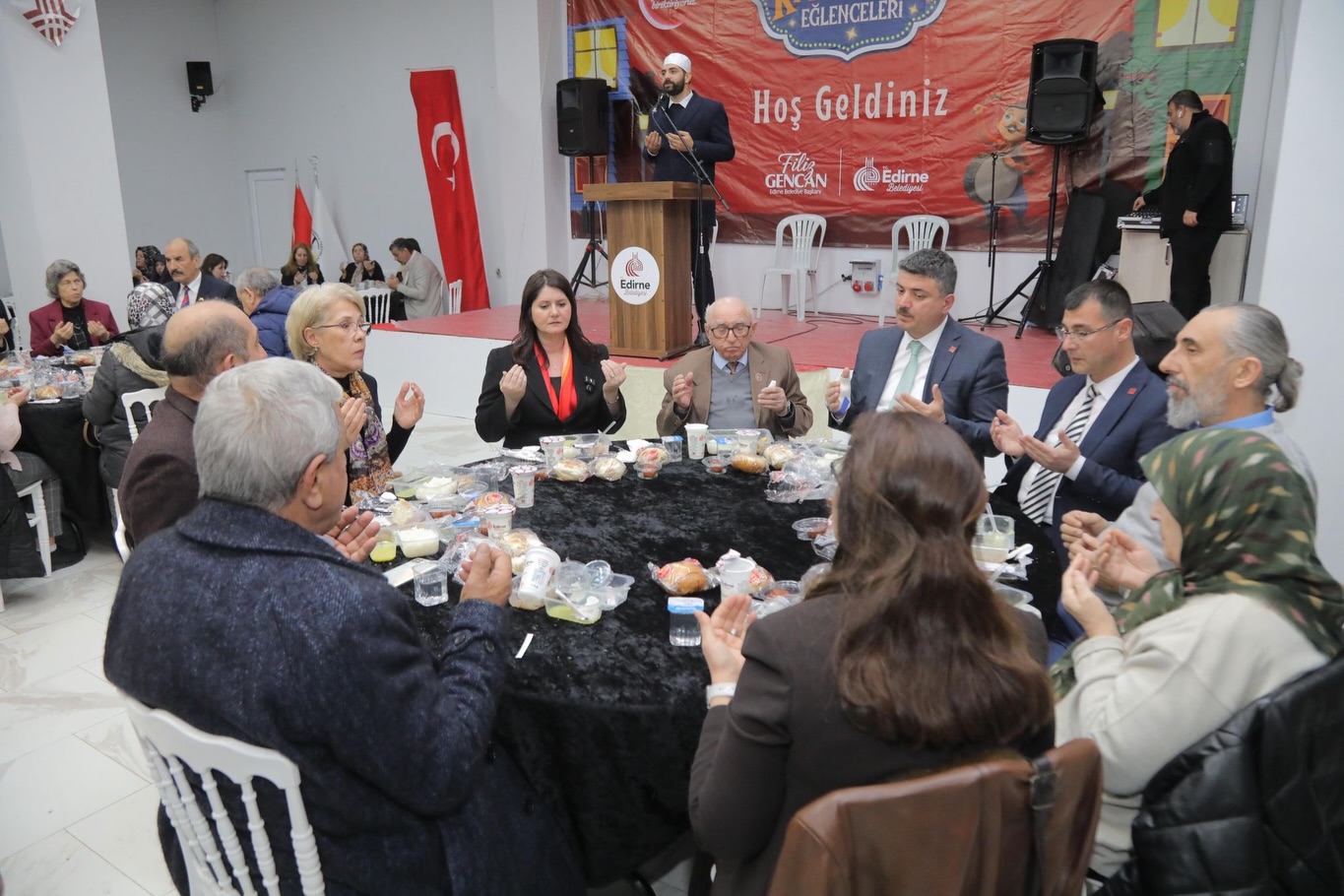 Belediyeden 'vefa' sofrası