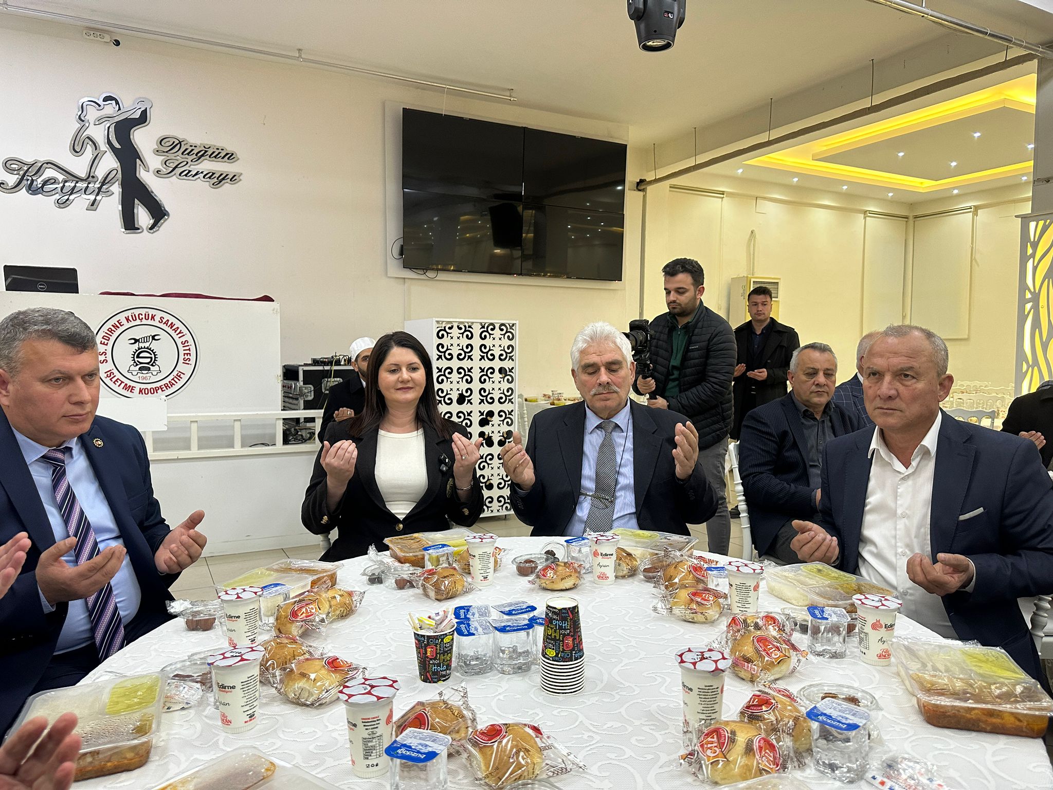 Belediyeden sanayi esnafına 'Bereket Sofrası'