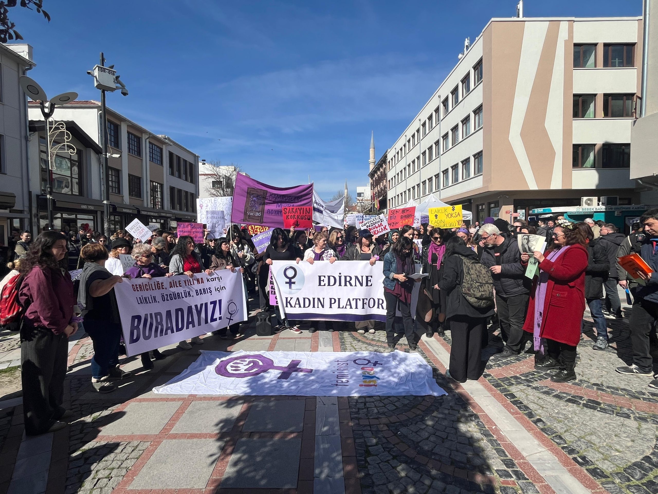 Kadın Platformu; 'Karanlığa teslim olmayacağız'