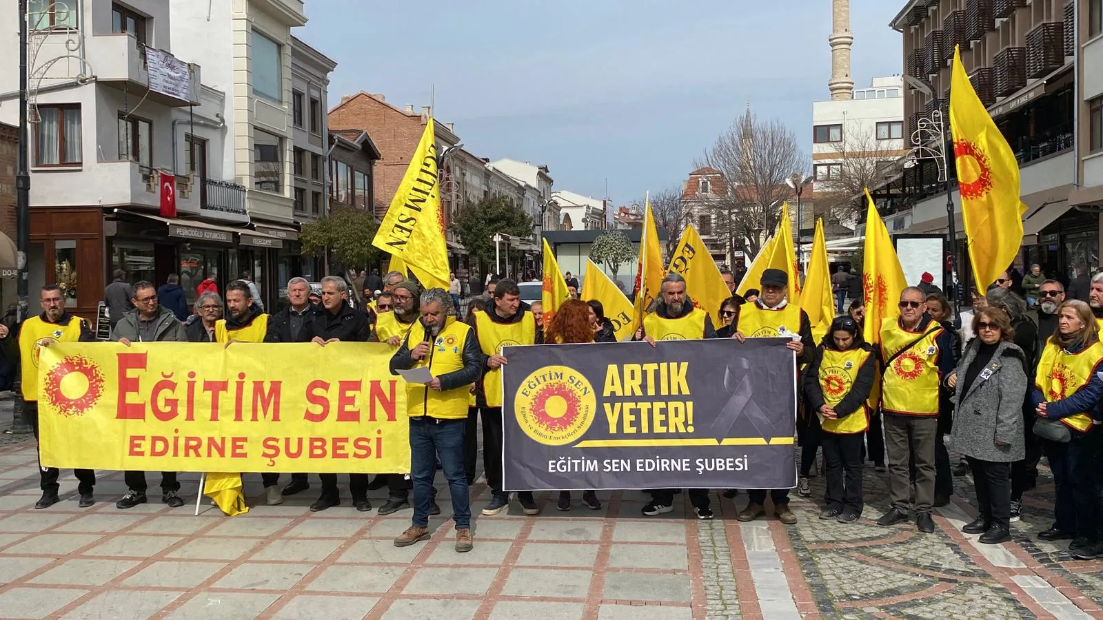 Okullardaki Şiddete Tepki: “Güvenli Çalışma Ortamı İstiyoruz”