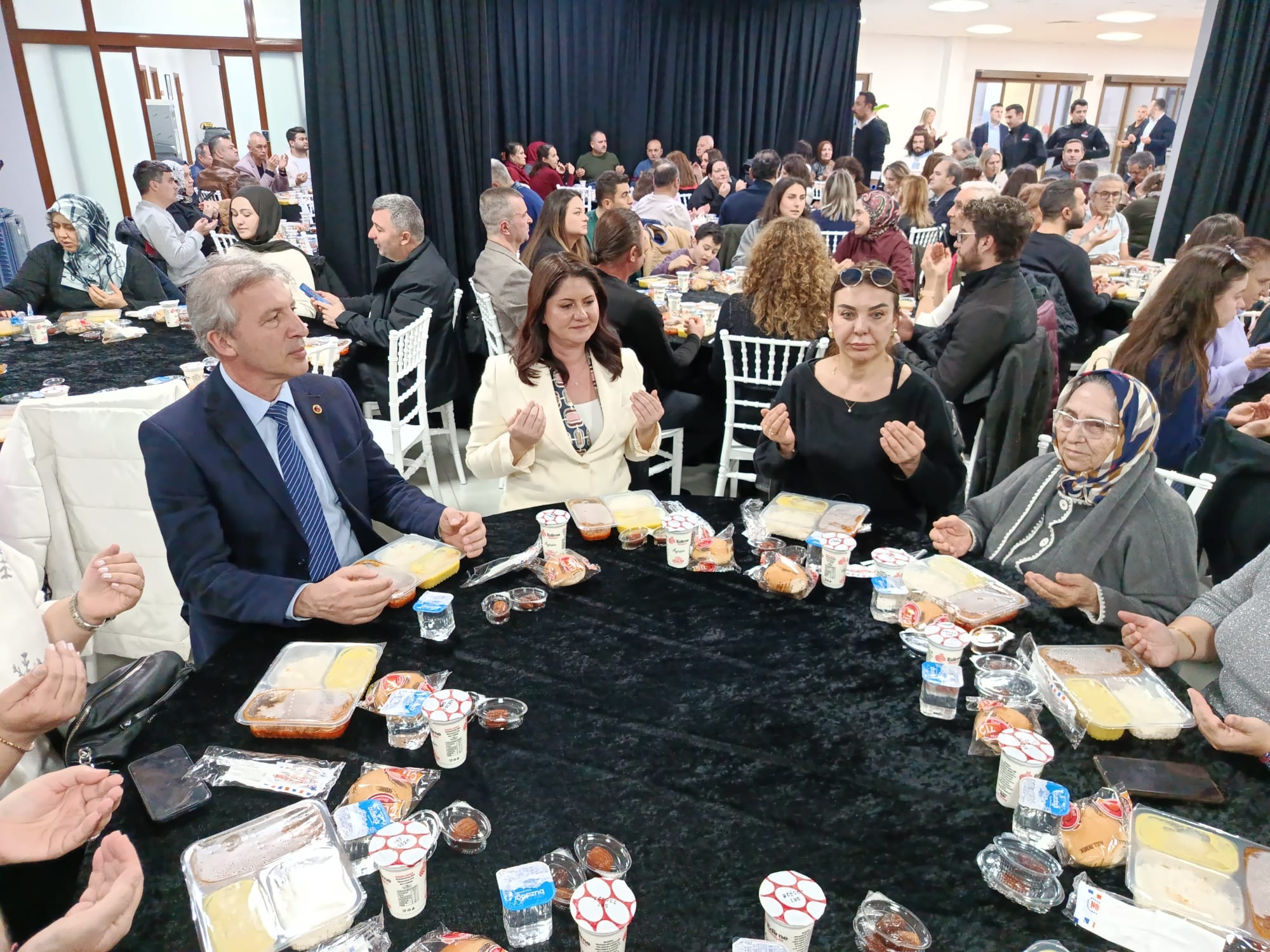 Belediyeden Tıp Bayramı'nda anlamlı iftar