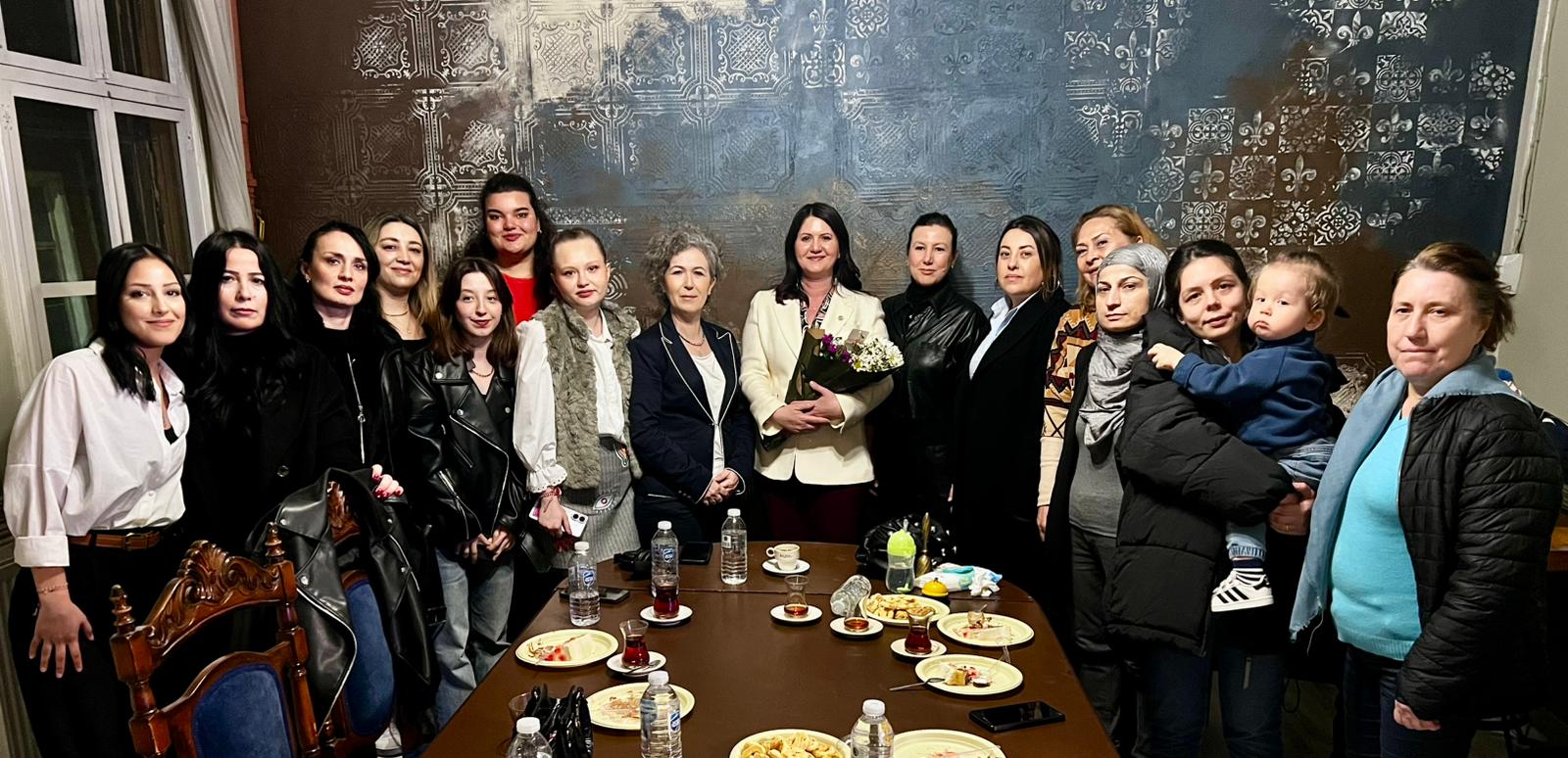 Kadın gazeteciler buluştu