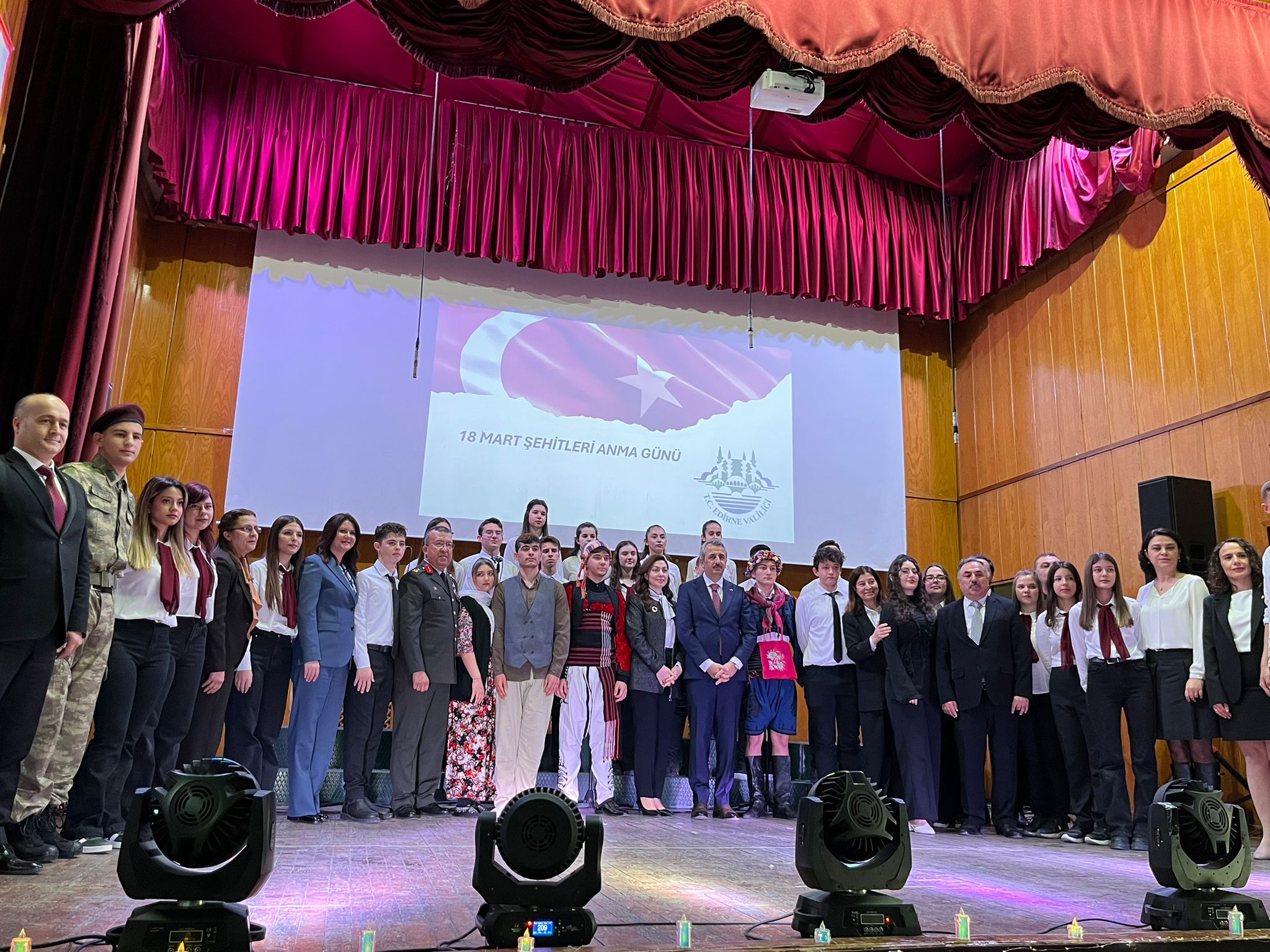 Büyük destan sahnede!