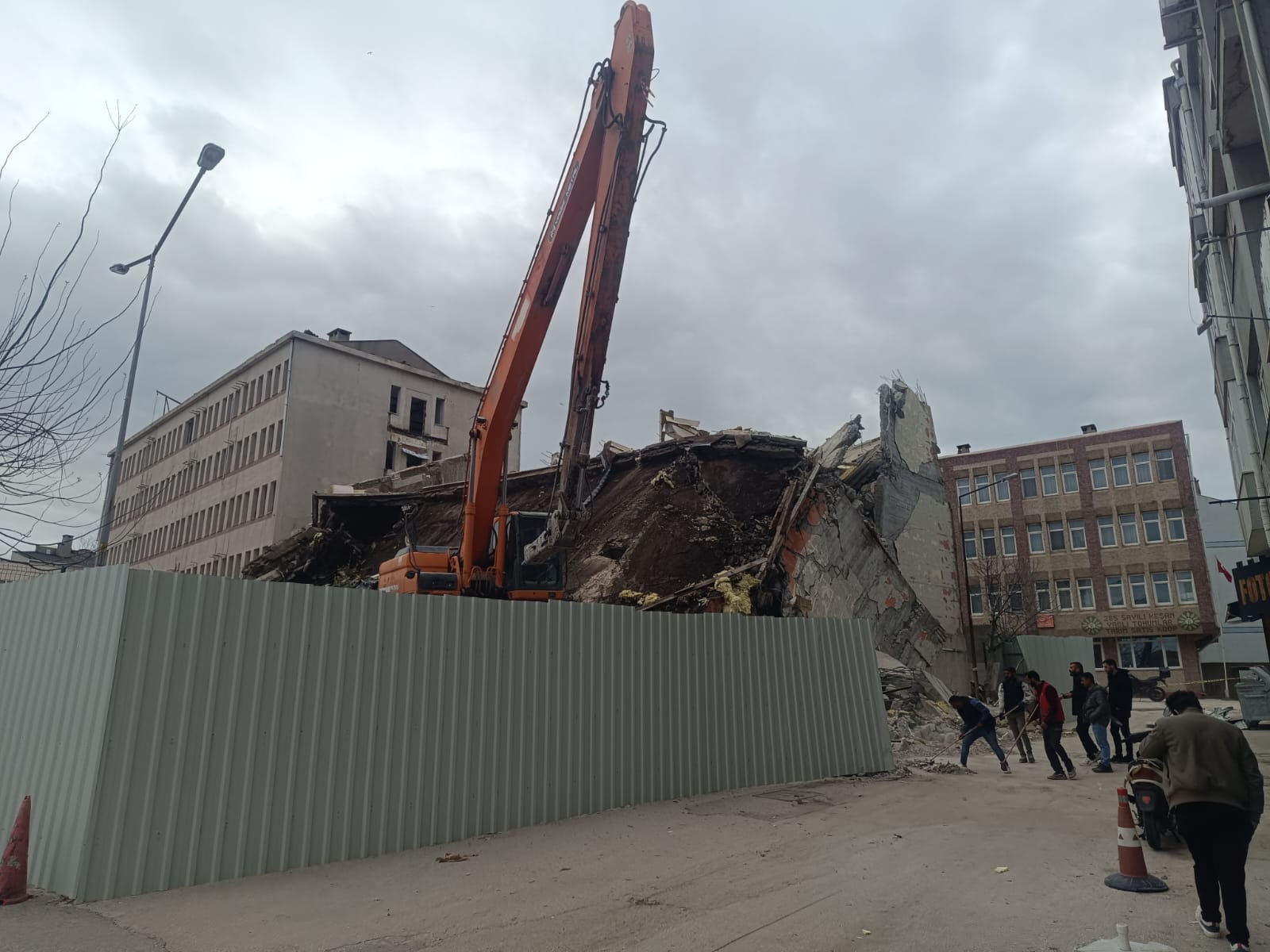 Talimata uymayan yıkım firmasına 160 bin lira ceza