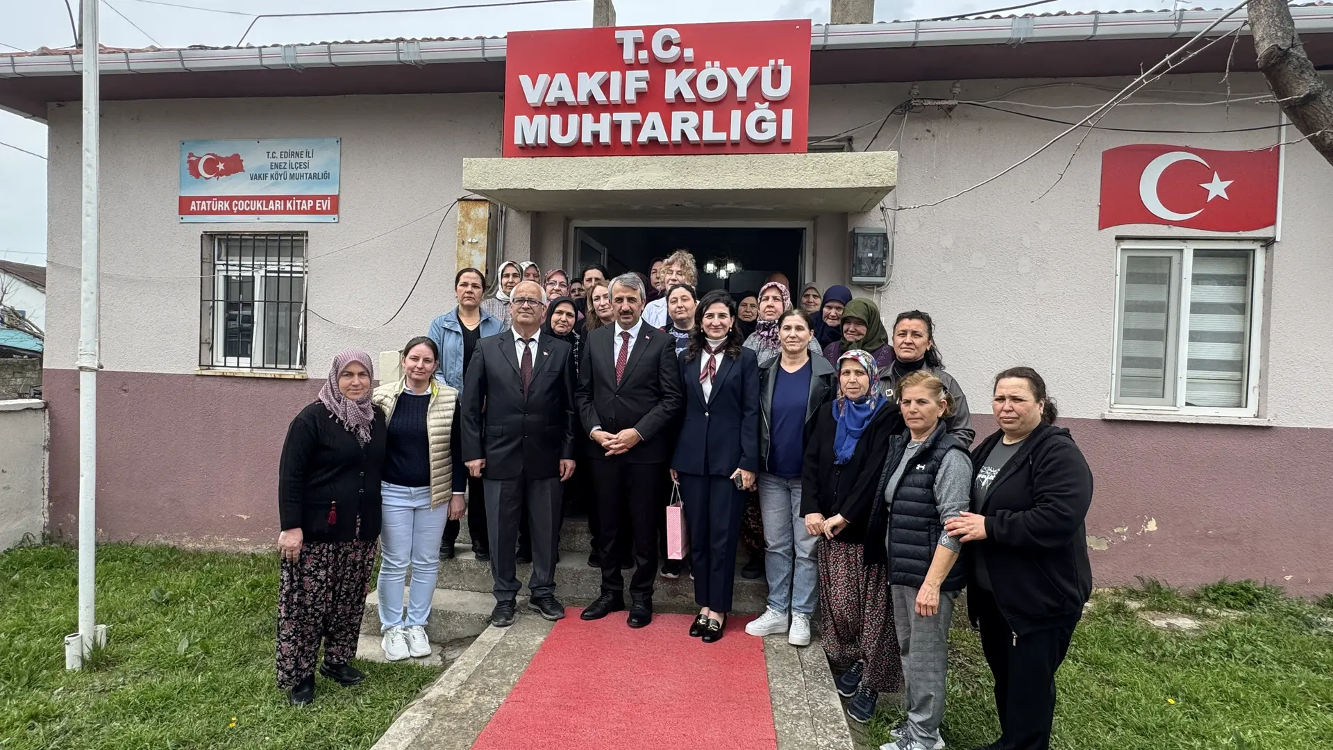  Vali Sezer'den  Giyim Kursuna Ziyaret