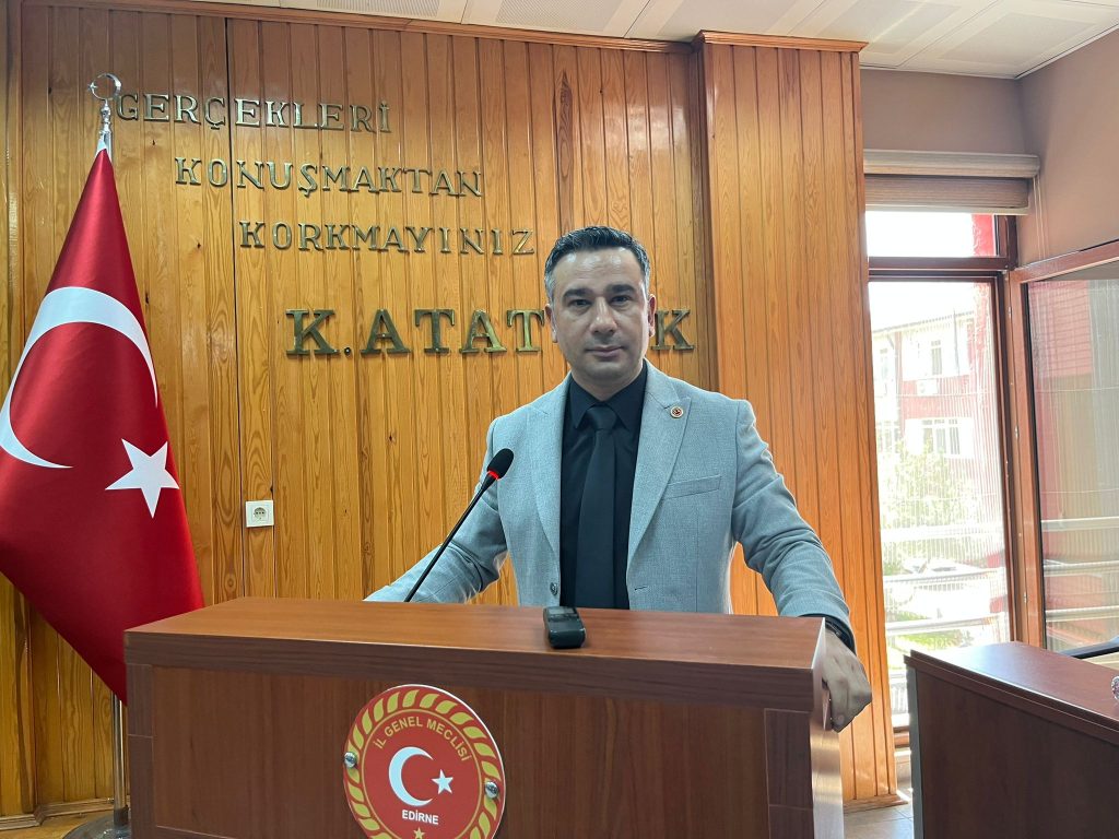 Akar “Bu Mudur Hizmet?”